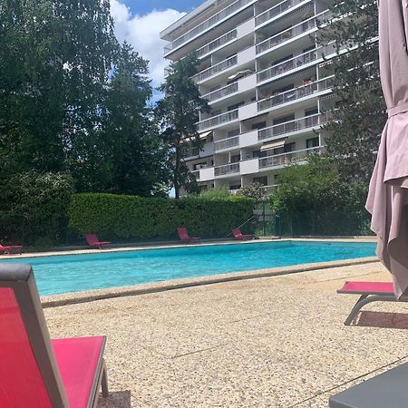 Mont Royal Balcon Et Piscine Apartment Annecy Exterior photo